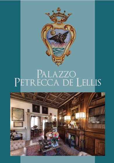 Copertina della brochure di Palazzo Petrecca de Lellis